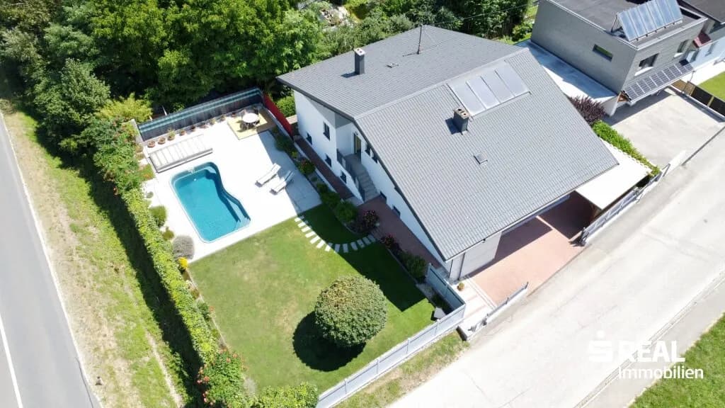Haus kaufen in Vöcklabruck – 185,4 m², € 545.000 – Bild 2 von 9