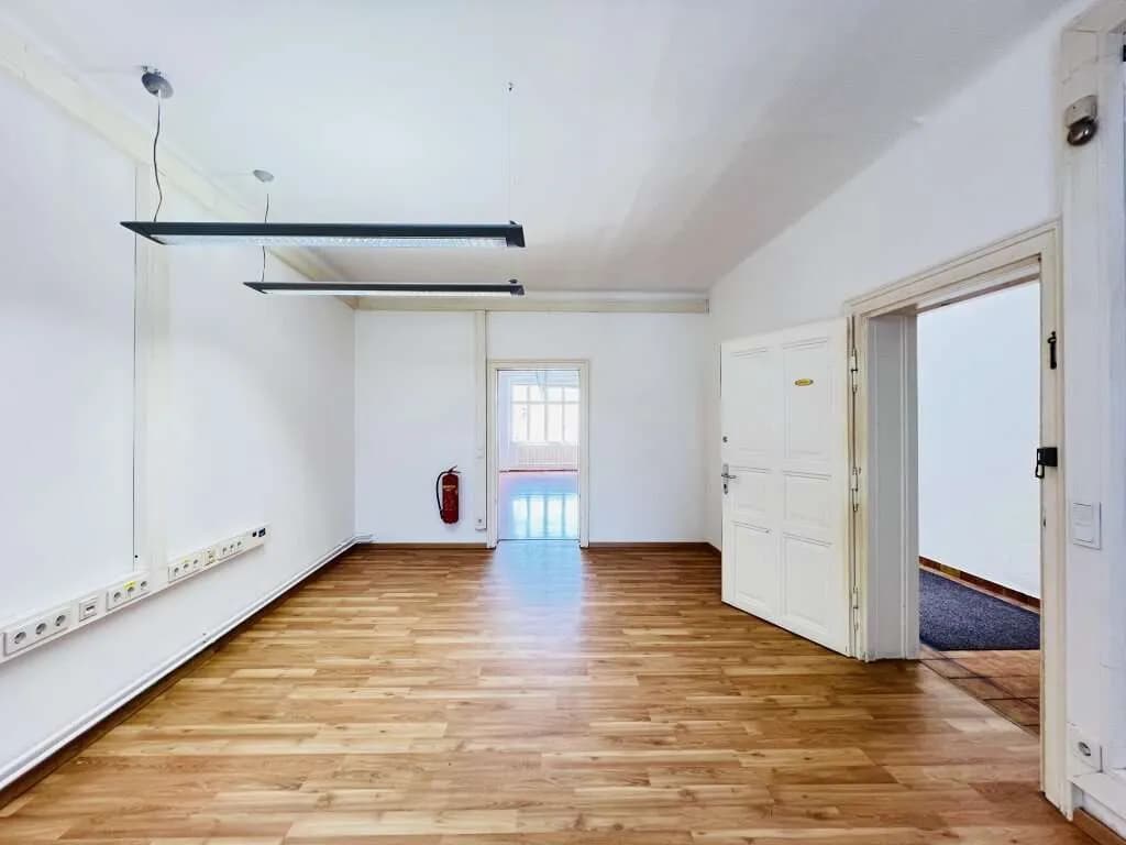 4-Zimmer-Gewerbeimmobilie mieten in Sankt Pölten – 131 m², € 799 – Bild 8 von 12