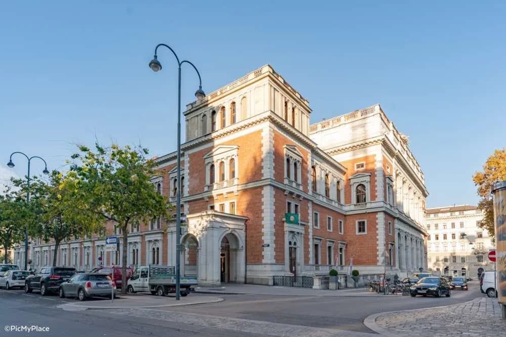 Gewerbeimmobilie mieten in Wien – 1 902 m², € 20