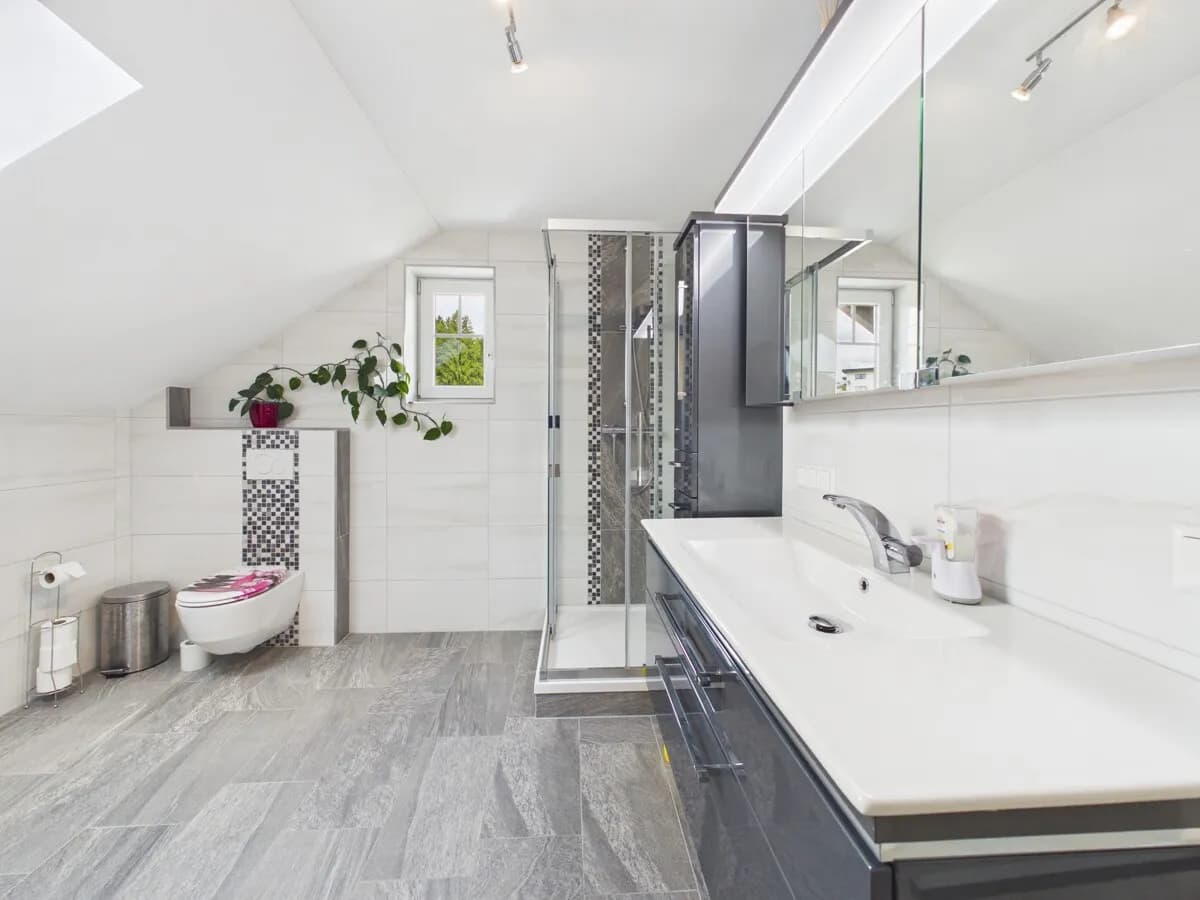 10-Zimmer-Haus kaufen in Feldkirchen – 250 m², € 775.000 – Bild 22 von 35
