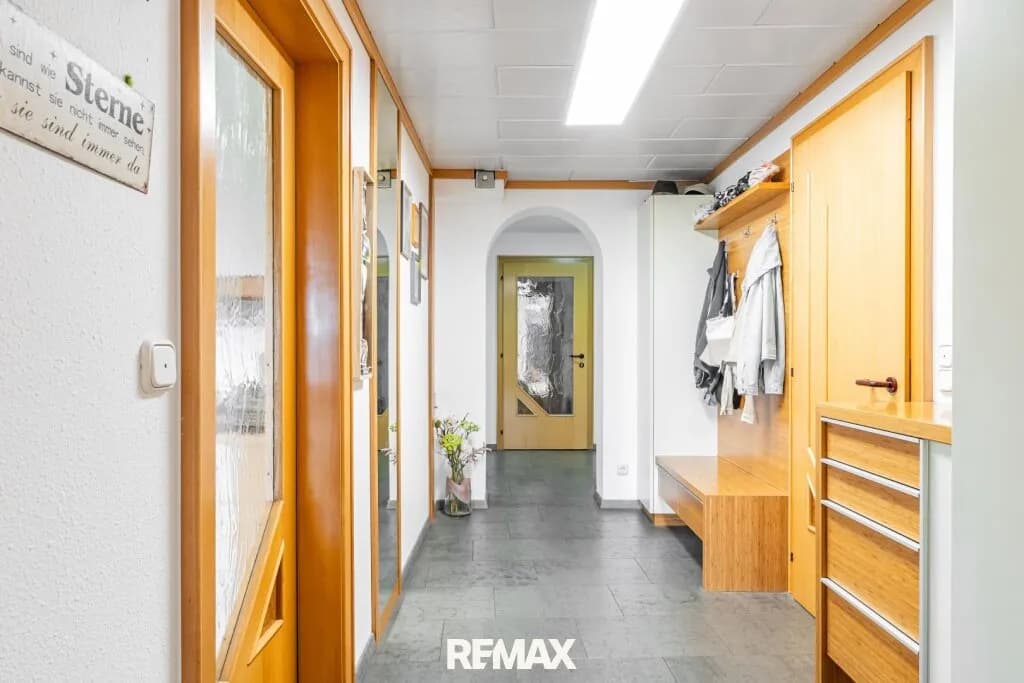7-Zimmer-Gewerbeimmobilie kaufen in Rohrbach – 225 m², € 995.000 – Bild 7 von 25