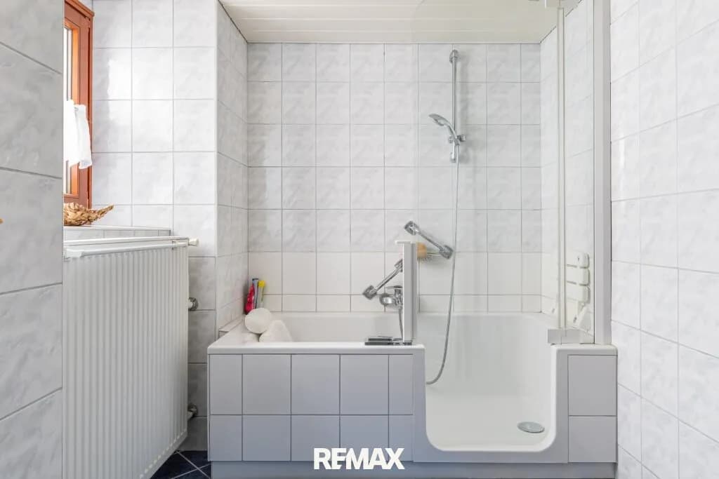 7-Zimmer-Gewerbeimmobilie kaufen in Rohrbach – 225 m², € 995.000 – Bild 10 von 25