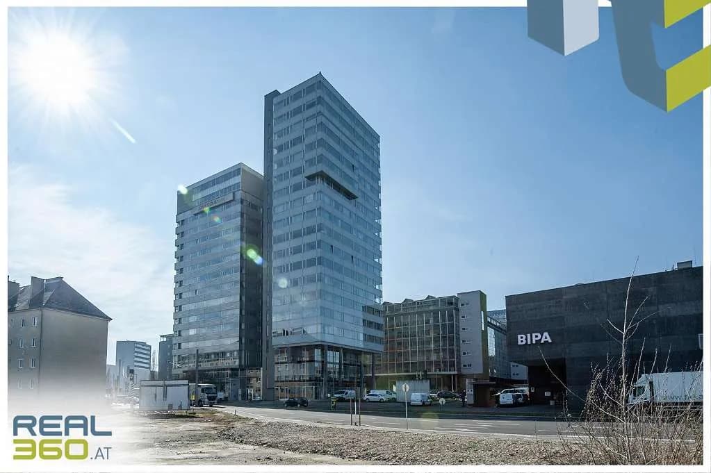 11-Zimmer-Gewerbeimmobilie mieten in Linz – 547 m², € 7.814 – Bild 1 von 31
