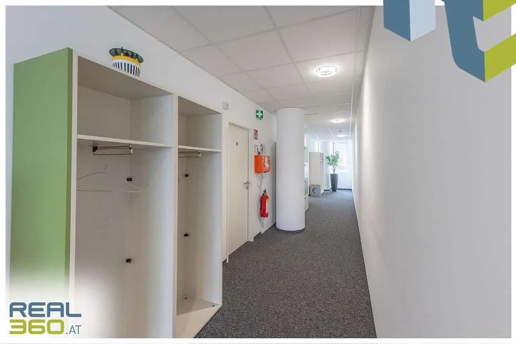 11-Zimmer-Gewerbeimmobilie mieten in Linz – 547 m², € 7.814 – Bild 27 von 31