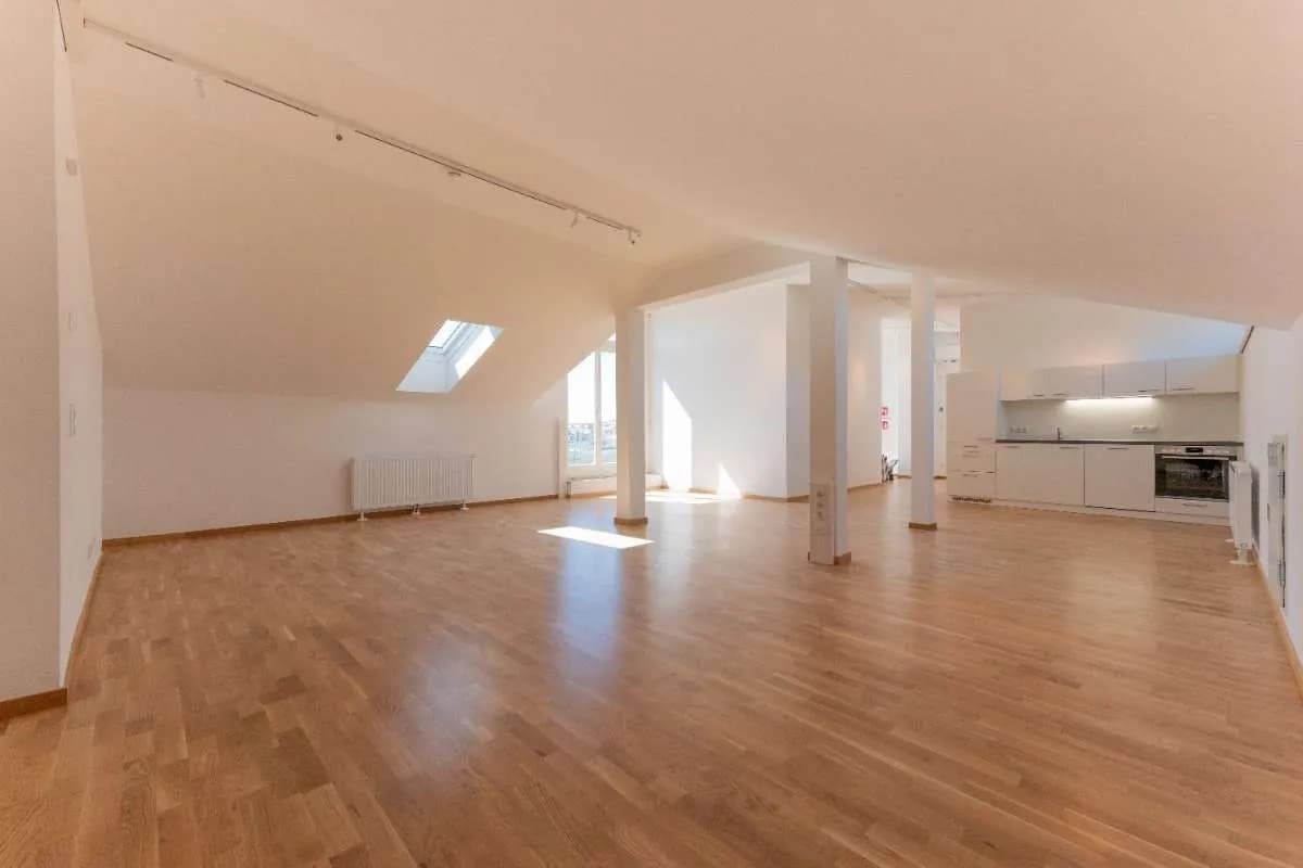 1-Zimmer-Wohnung mieten in Graz – 77,32 m², € 1.160 – Bild 1 von 3