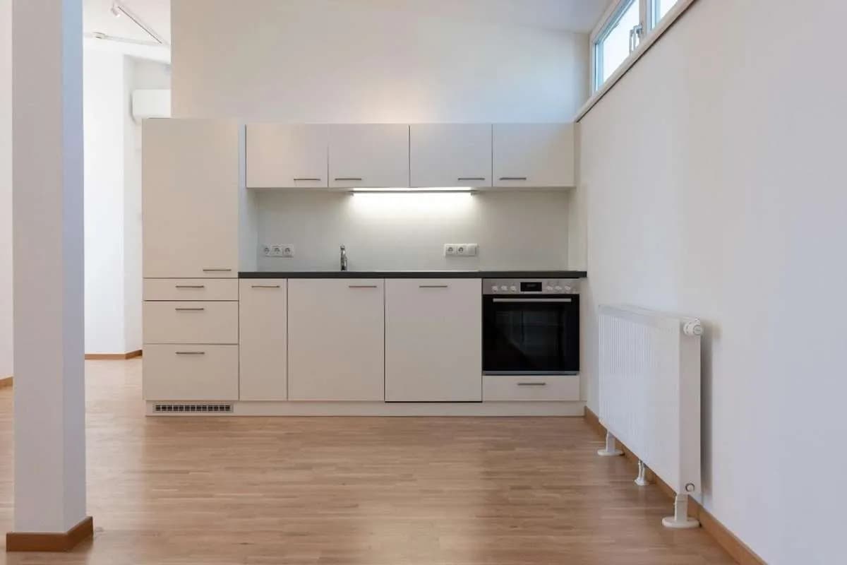 1-Zimmer-Wohnung mieten in Graz – 77,32 m², € 1.160 – Bild 2 von 3