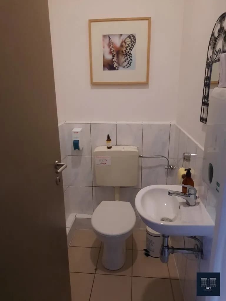Gewerbeimmobilie mieten in Linz – 82 m², € 800 – Bild 11 von 13