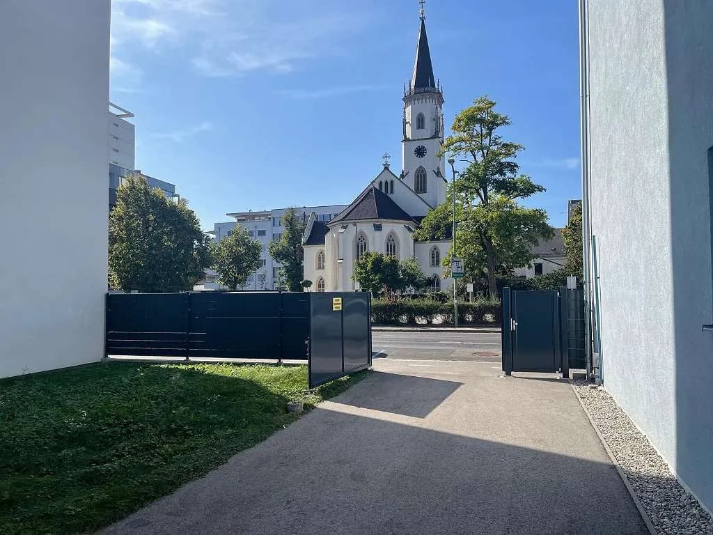 Immobilie mieten in Wels – 340 m², € 2.900 – Bild 4 von 25