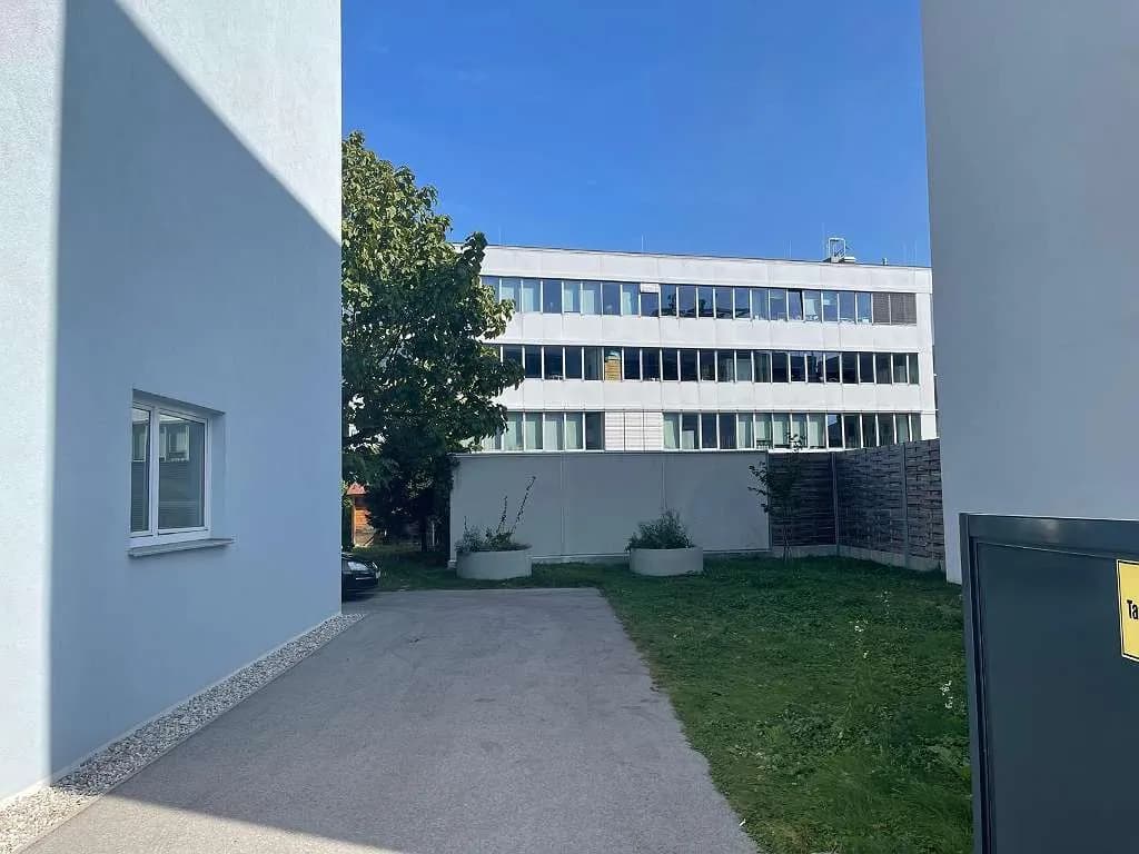Immobilie mieten in Wels – 340 m², € 2.900 – Bild 5 von 25