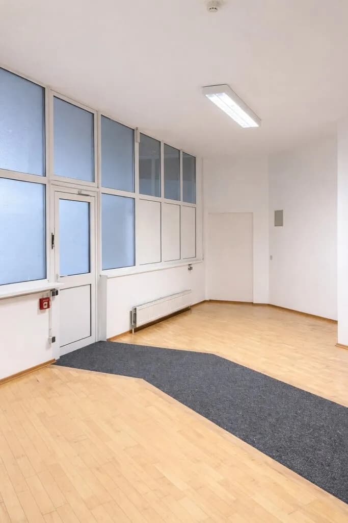 Gewerbeimmobilie mieten in Wien – 840 m², € 8.400 – Bild 7 von 9