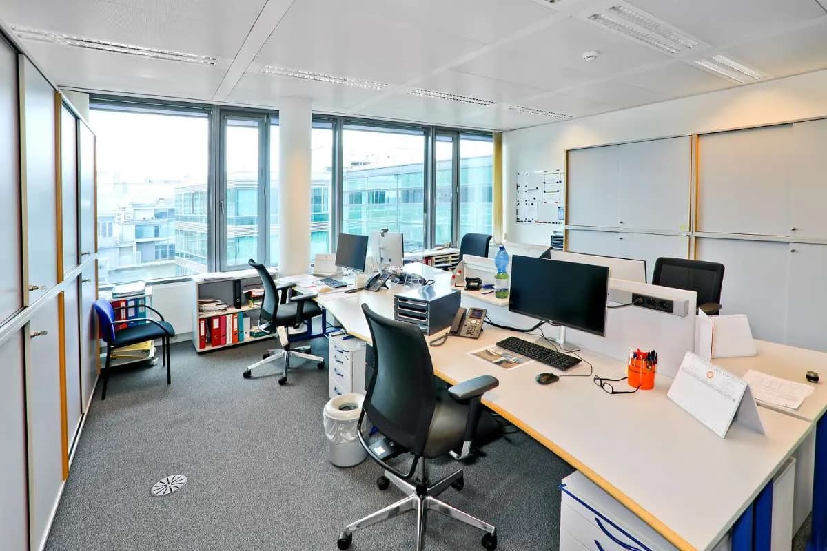 Gewerbeimmobilie mieten in Wien – 4 477 m², € 15 – Bild 21 von 23