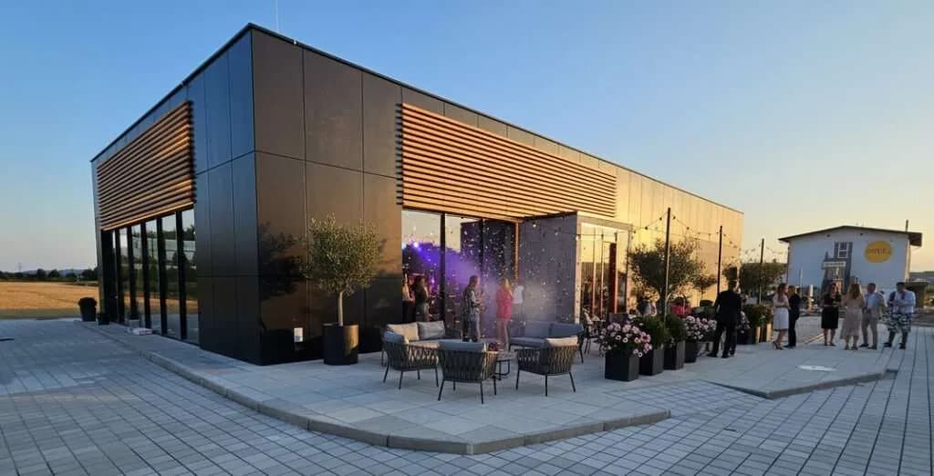 Gewerbeimmobilie kaufen in Tulln – 350 m², € 1.250.000 – Bild 2 von 4