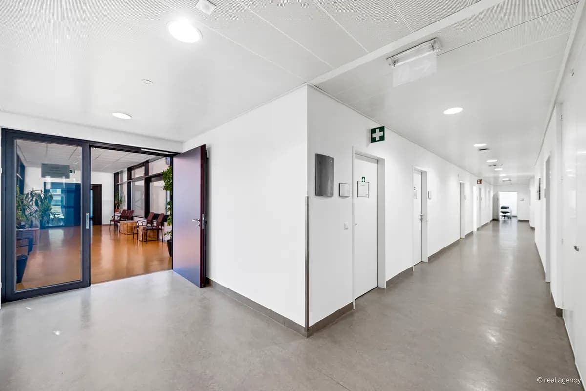 Gewerbeimmobilie mieten in Wien – 1 895 m², € 30.400 – Bild 21 von 26