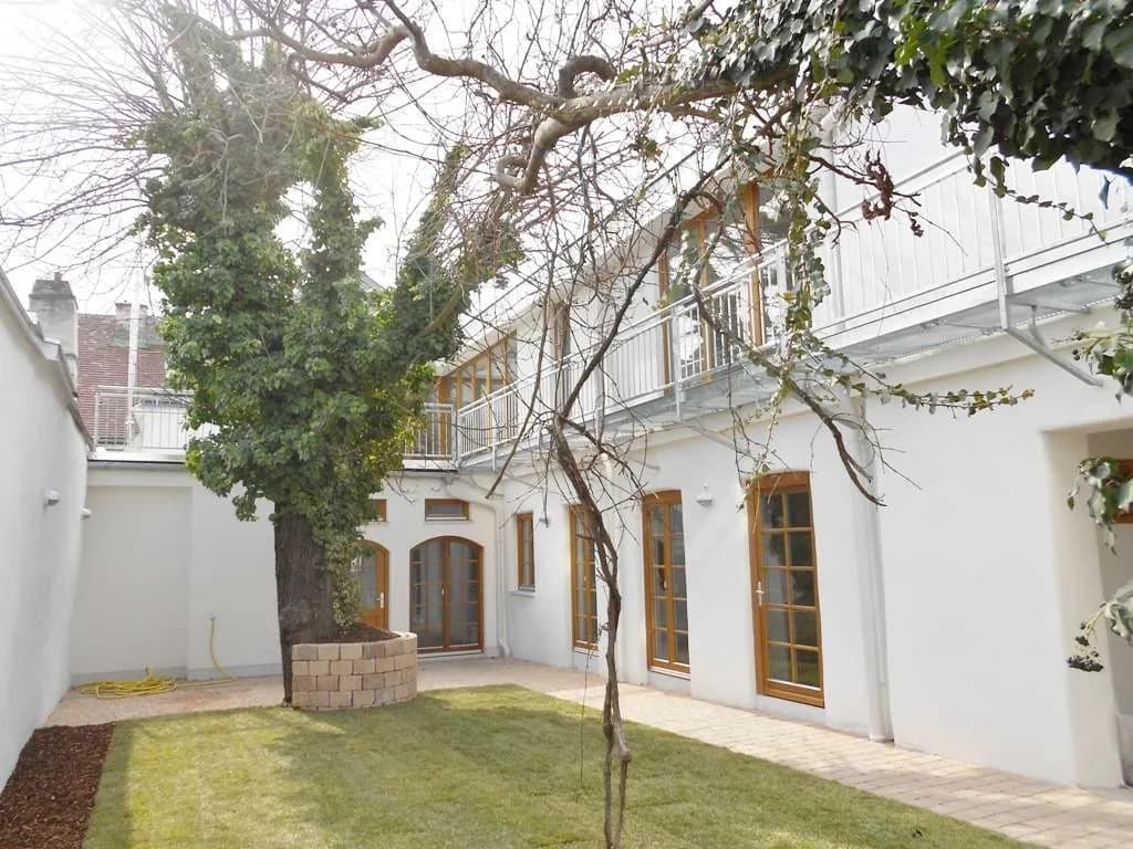 9-Zimmer-Haus mieten in Wien – 550 m², € 7.920 – Bild 2 von 20