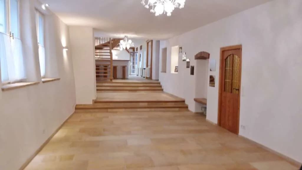 9-Zimmer-Haus mieten in Wien – 550 m², € 7.920 – Bild 9 von 20
