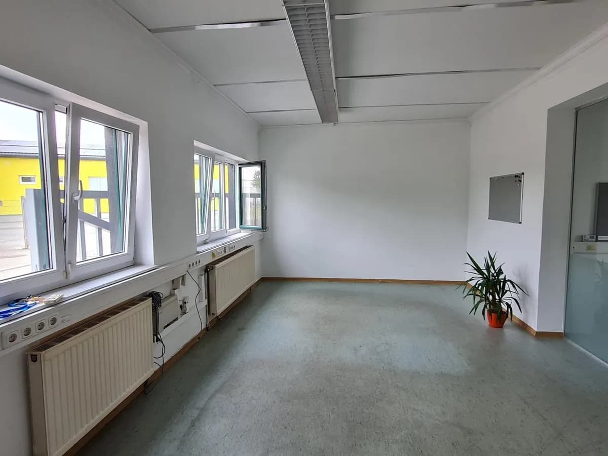 Gewerbeimmobilie mieten in Sankt Pölten Land – 116 m², € 1.112