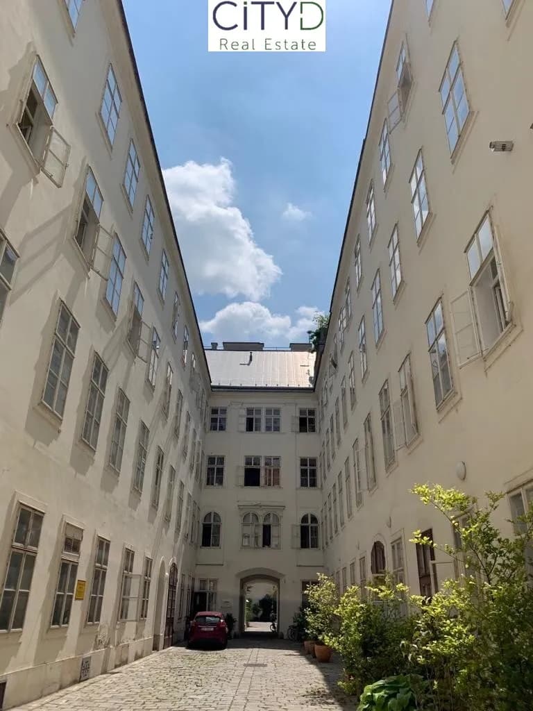 Gewerbeimmobilie kaufen in Wien – € 935.759