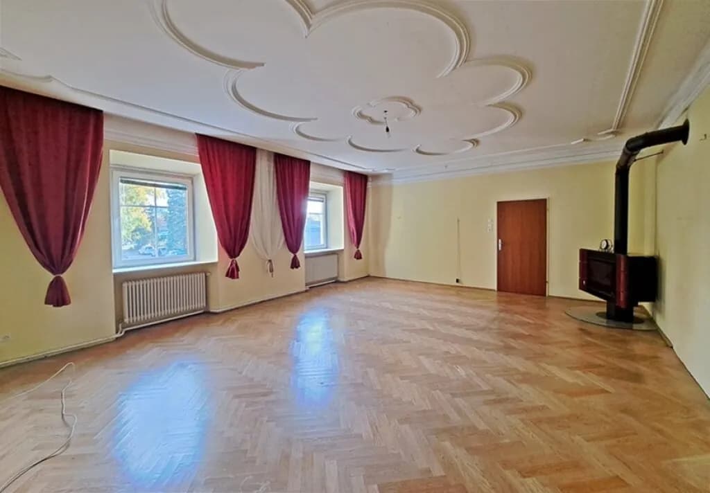 5-Zimmer-Wohnung mieten in Baden – 184 m², € 1.995 – Bild 1 von 24