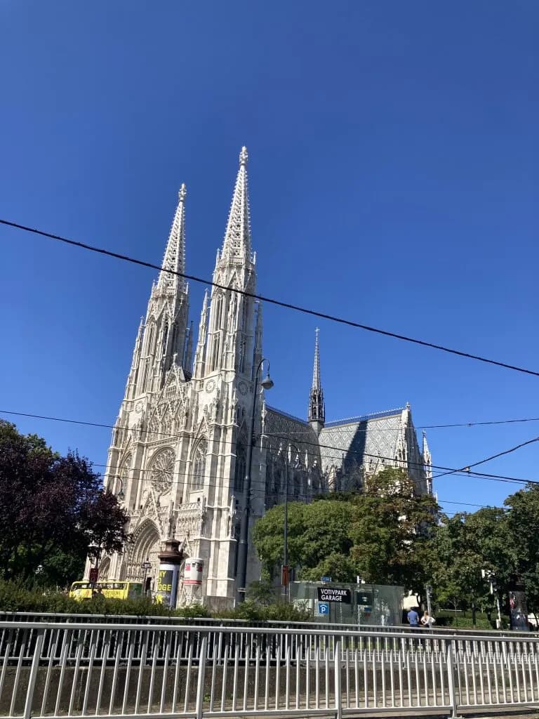 5-Zimmer-Wohnung mieten in Wien – 183 m², € 3.490 – Bild 21 von 22