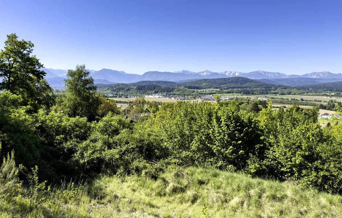 Grundstück kaufen in Klagenfurt – 1 280 m², € 410.000