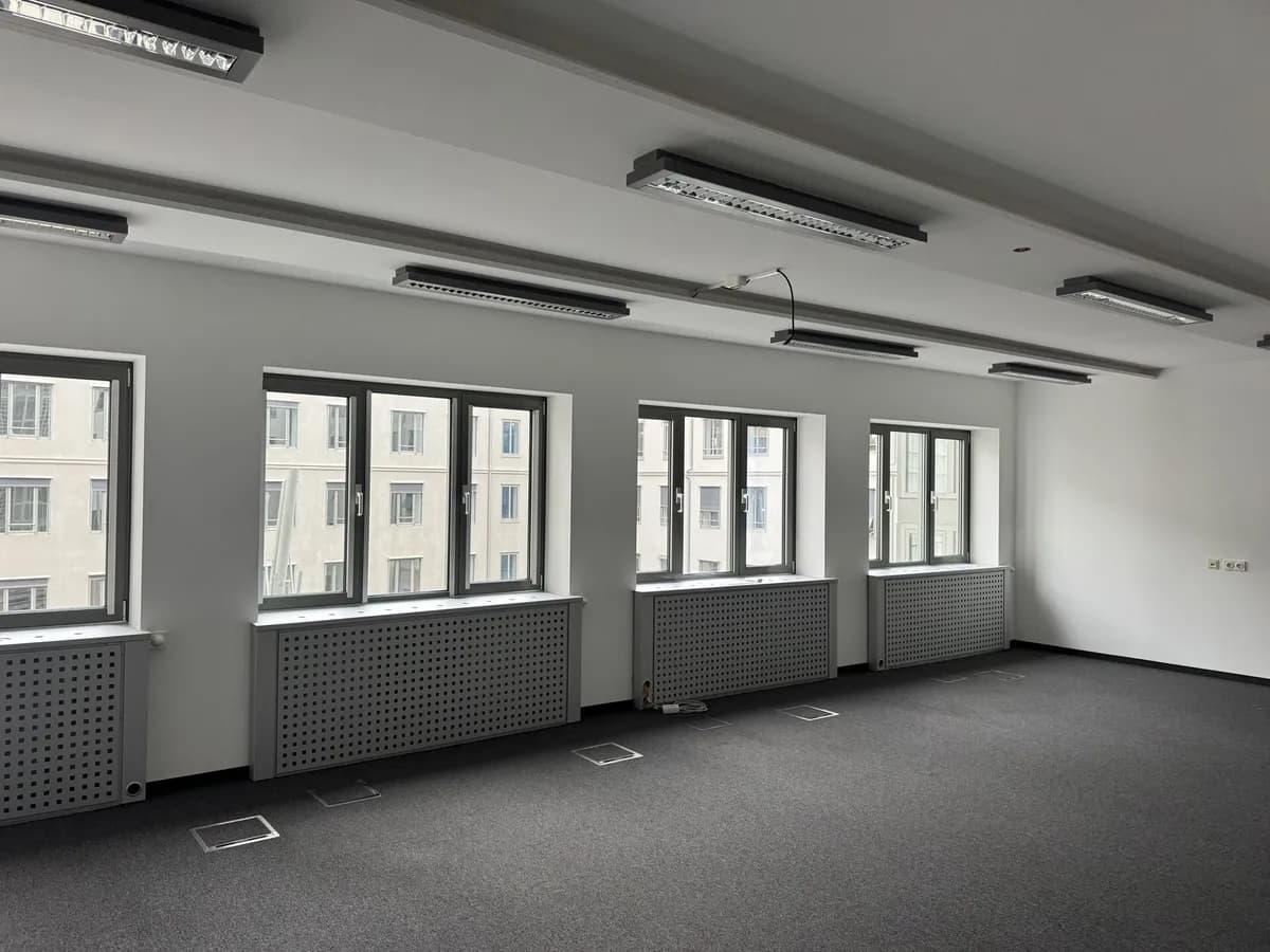 Gewerbeimmobilie mieten in Wien – 2 325 m², € 10 – Bild 4 von 9