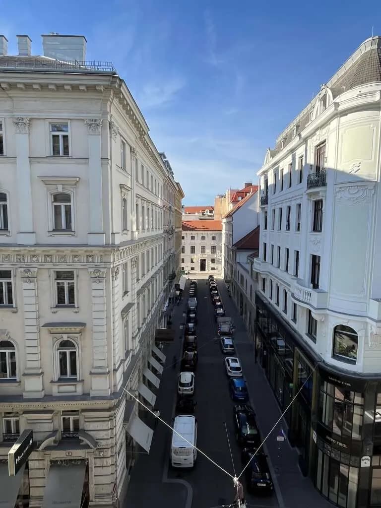 23-Zimmer-Gewerbeimmobilie mieten in Wien – 828 m², € 18.625 – Bild 10 von 24