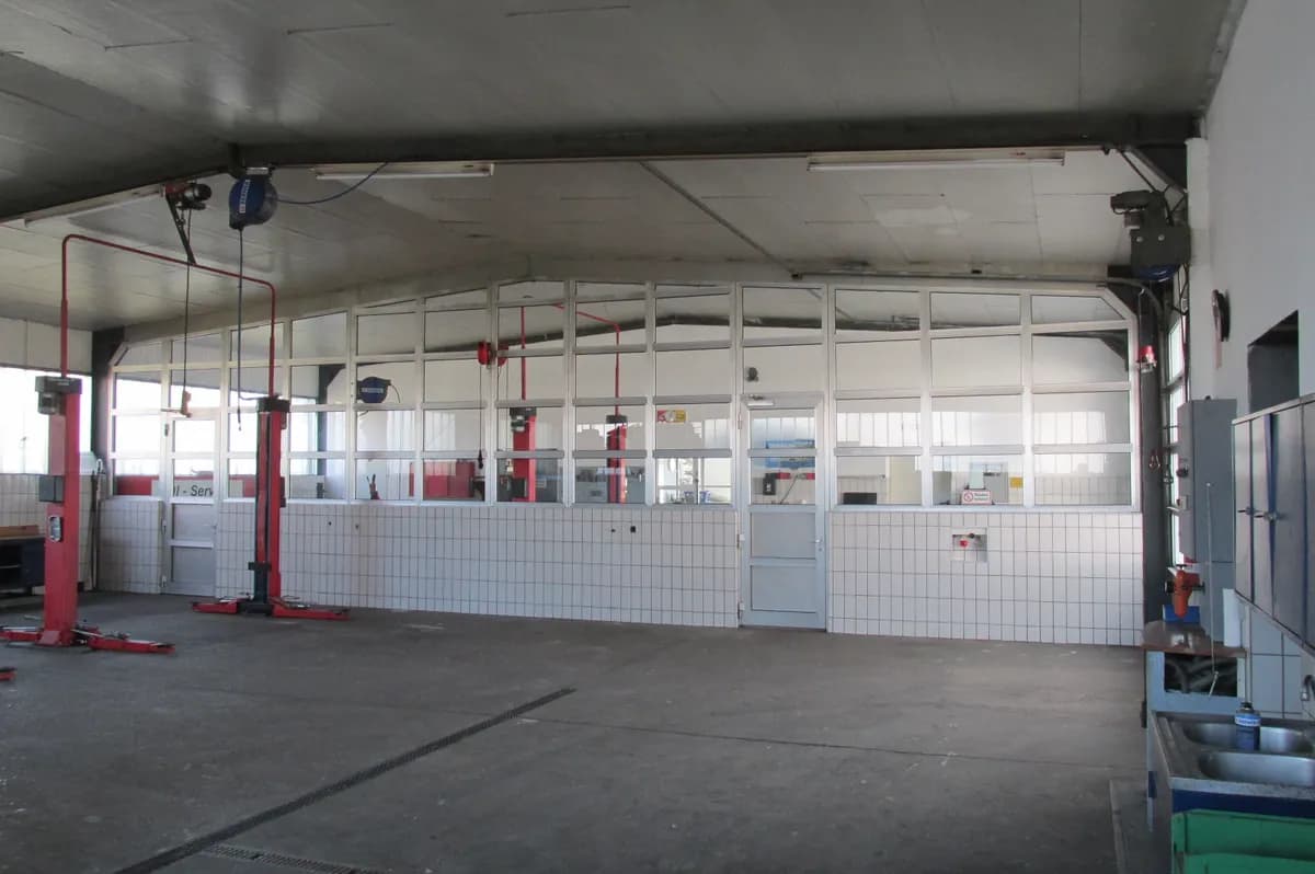 Gewerbeimmobilie mieten in Vöcklabruck – 800 m² – Bild 9 von 28