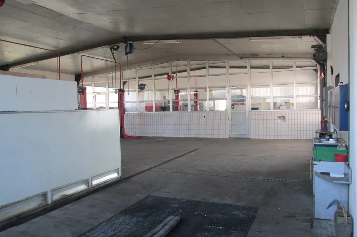 Gewerbeimmobilie mieten in Vöcklabruck – 800 m² – Bild 10 von 28
