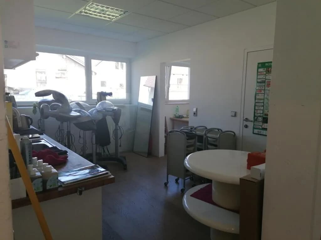 Gewerbeimmobilie mieten in Ried im Innkreis – 7 m², € 3.129 – Bild 12 von 16