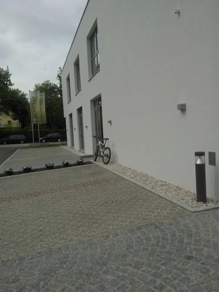 Gewerbeimmobilie mieten in Ried im Innkreis – 7 m², € 3.129 – Bild 15 von 16