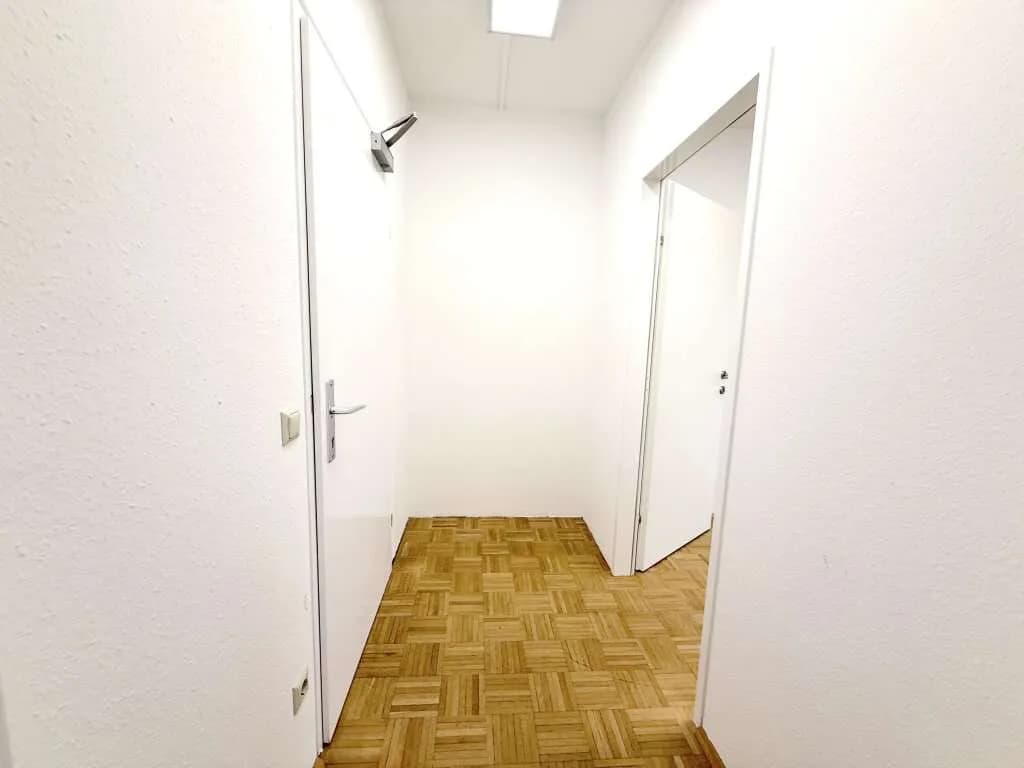 2-Zimmer-Gewerbeimmobilie mieten in Wien – 32 m², € 550 – Bild 9 von 11