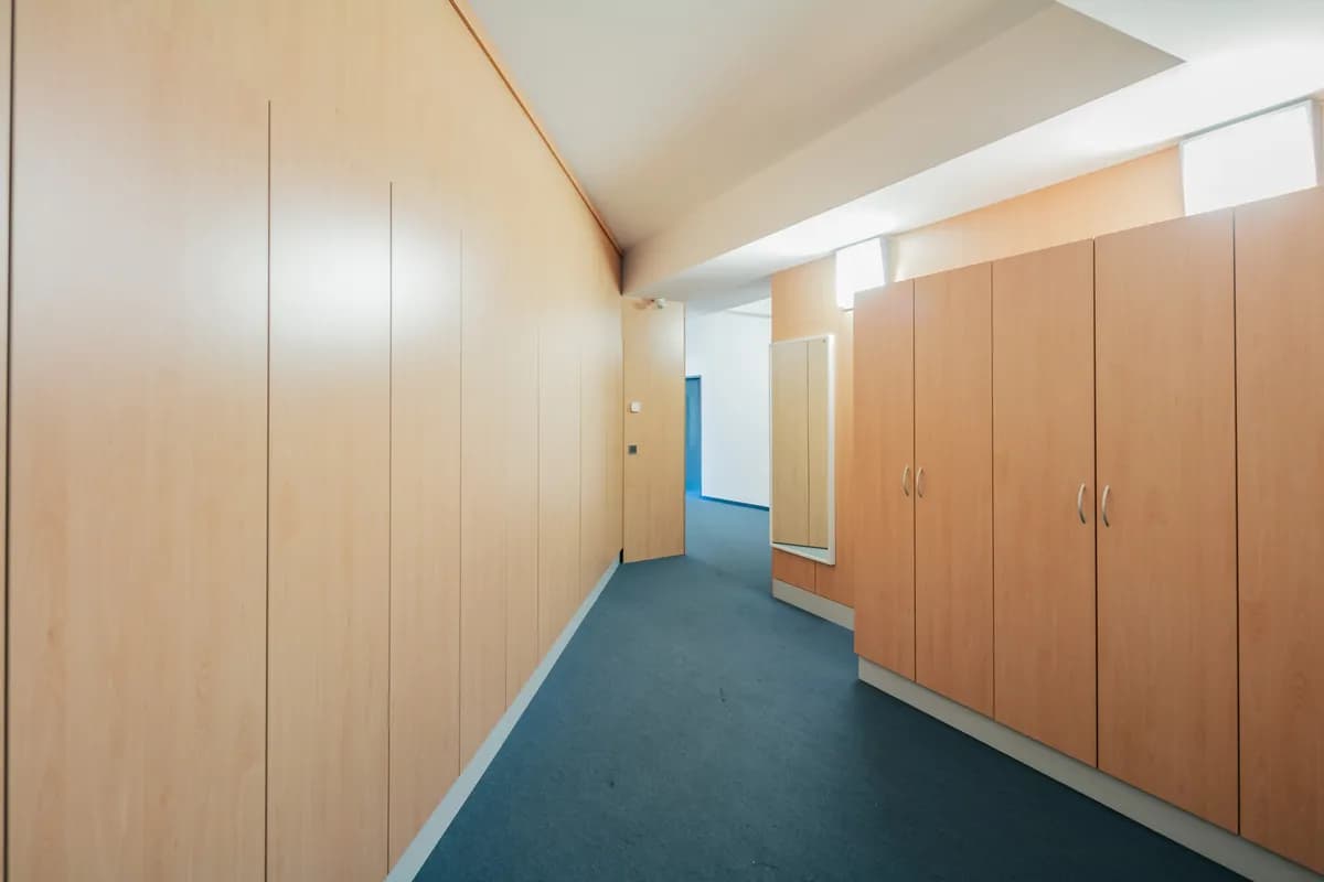 12-Zimmer-Gewerbeimmobilie mieten in Amstetten – 400 m², € 4.779 – Bild 5 von 17