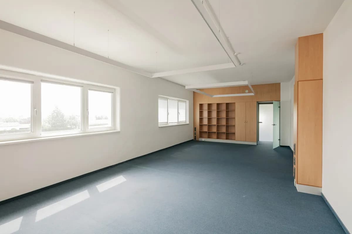 12-Zimmer-Gewerbeimmobilie mieten in Amstetten – 400 m², € 4.779 – Bild 11 von 17
