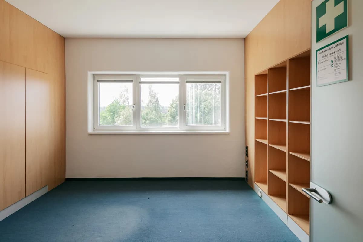 12-Zimmer-Gewerbeimmobilie mieten in Amstetten – 400 m², € 4.779 – Bild 15 von 17
