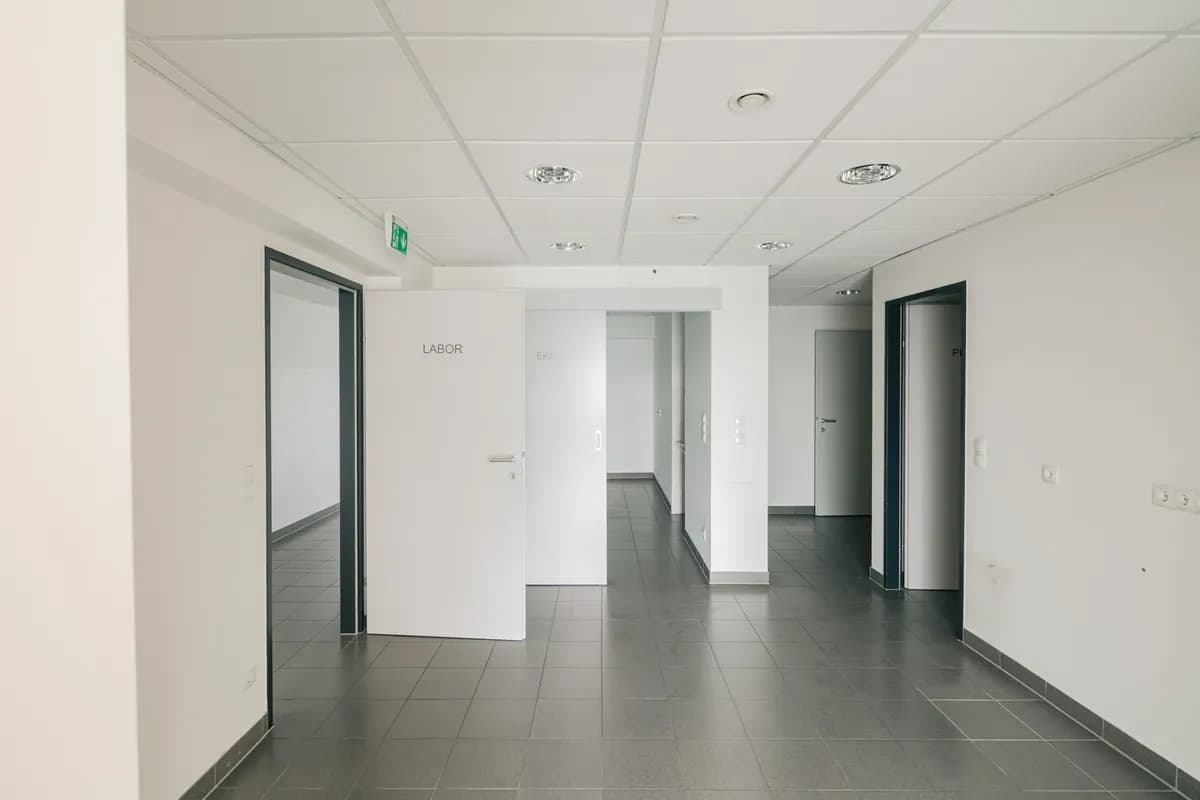 7-Zimmer-Gewerbeimmobilie mieten in Amstetten – 222 m², € 2.645 – Bild 12 von 16