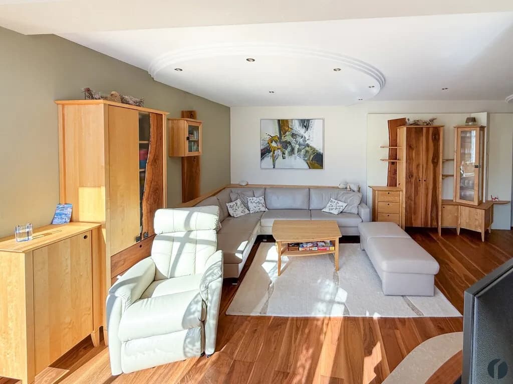7-Zimmer-Haus mieten in Tulln – 238,77 m², € 2.500 – Bild 2 von 38