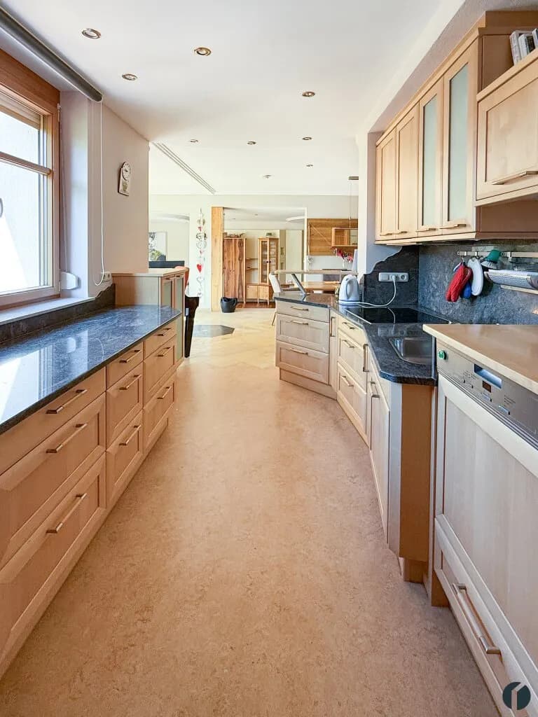 7-Zimmer-Haus mieten in Tulln – 238,77 m², € 2.500 – Bild 12 von 38