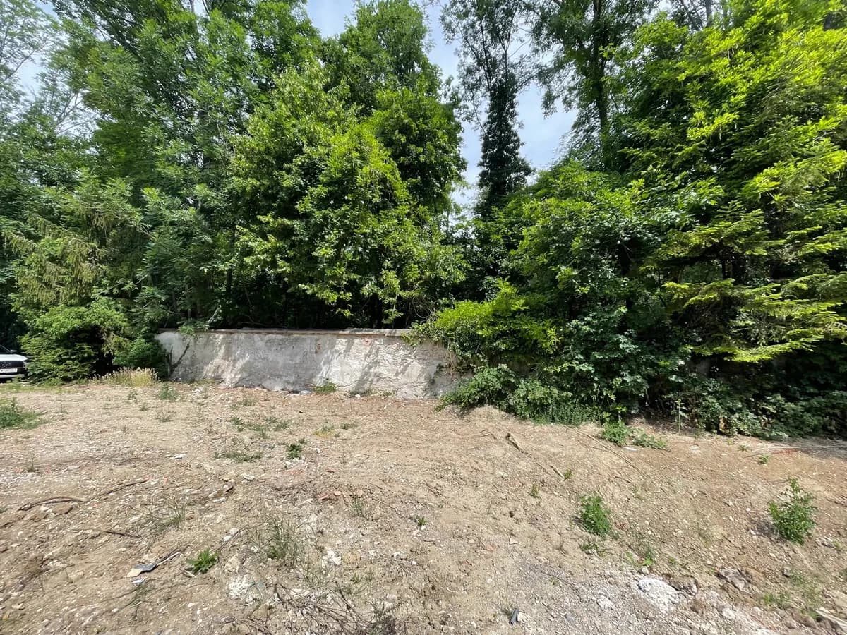 Grundstück kaufen in Baden – 360 m², € 210.000
