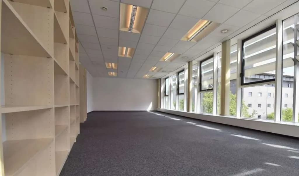 Gewerbeimmobilie mieten in Linz – 1 501 m², € 17.606