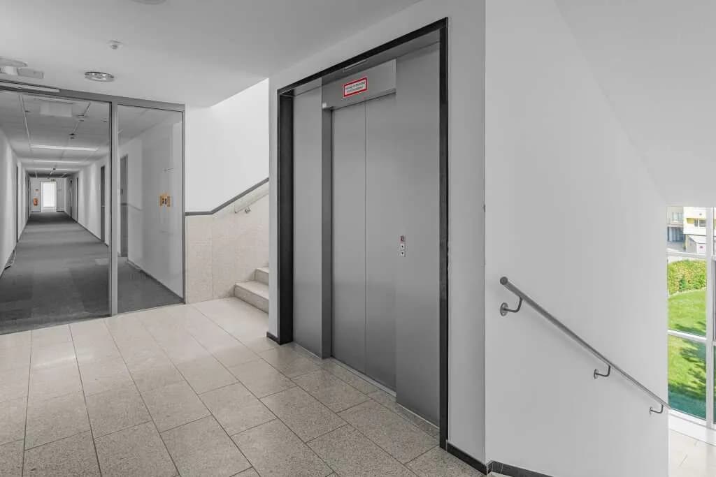 Gewerbeimmobilie mieten in Linz – 1 501 m², € 17.606 – Bild 3 von 13