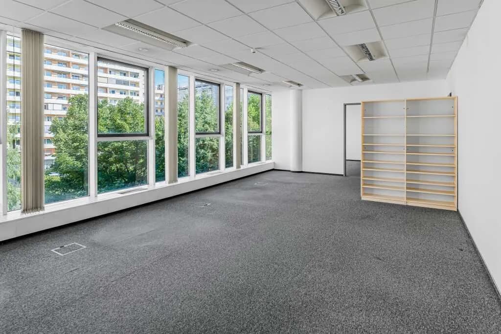 Gewerbeimmobilie mieten in Linz – 1 037 m², € 12.782 – Bild 8 von 10