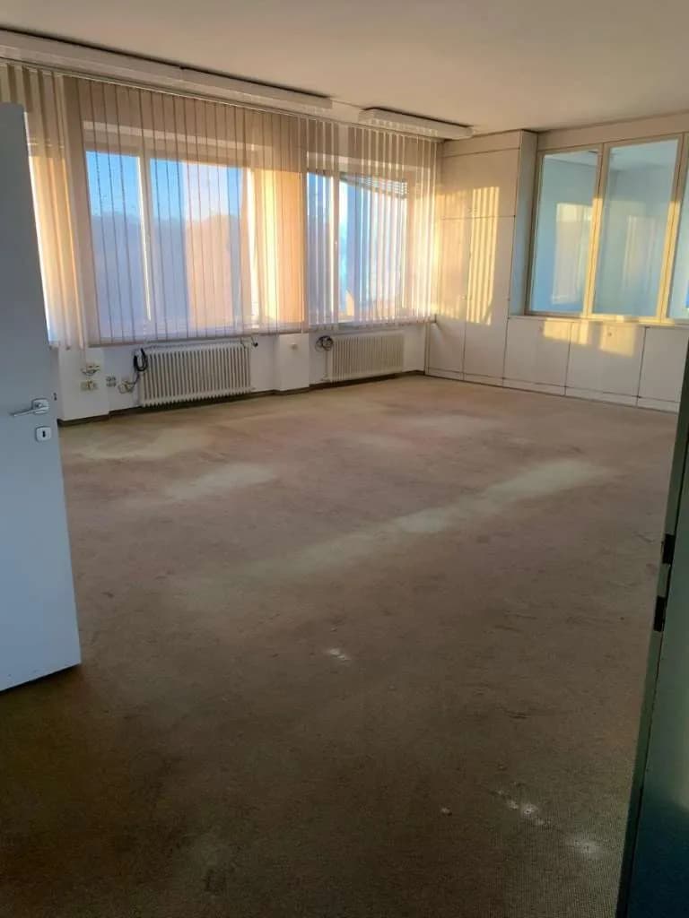 Gewerbeimmobilie mieten in Vöcklabruck – 12 000 m², € 5 – Bild 7 von 21