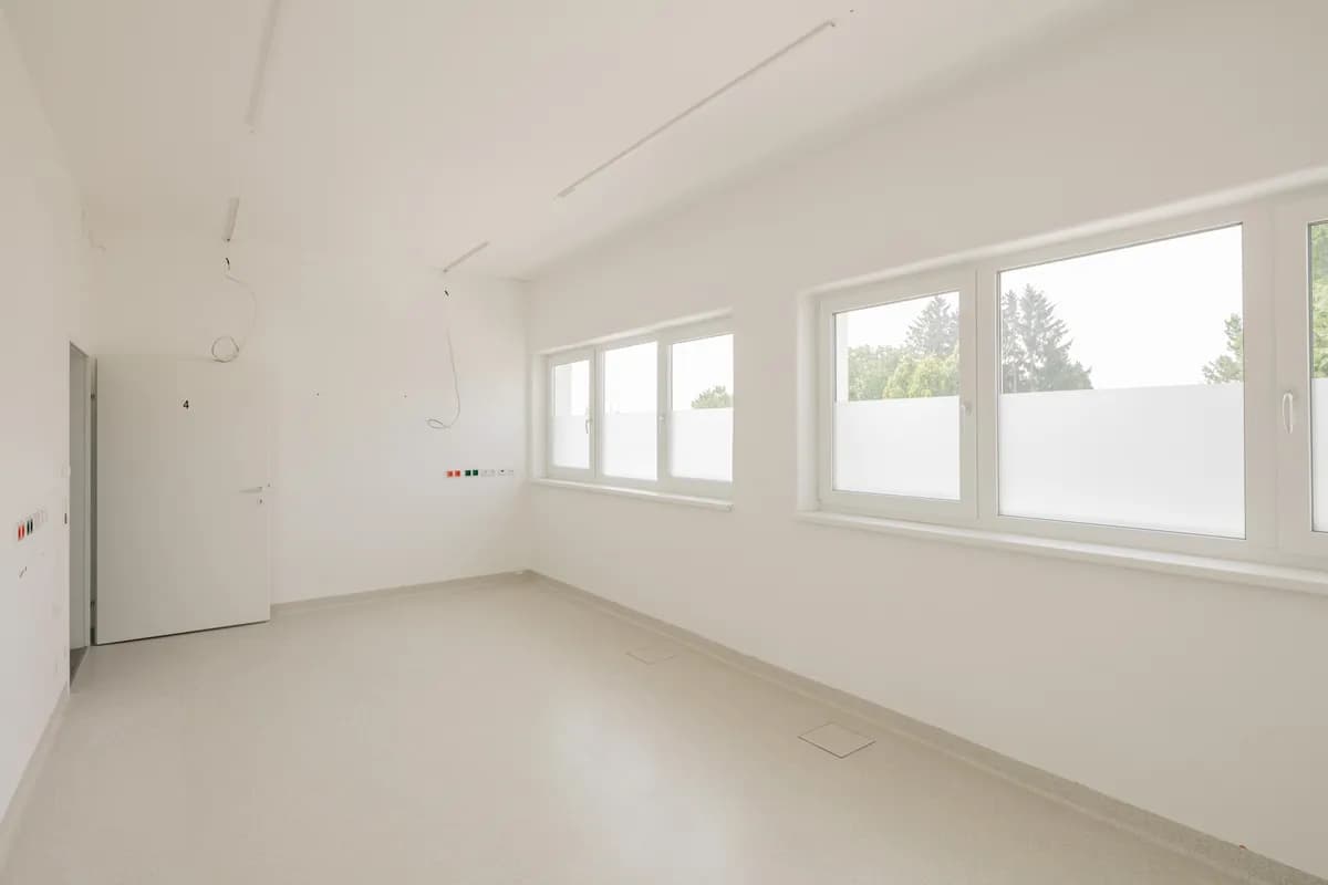 5-Zimmer-Gewerbeimmobilie mieten in Amstetten – 256 m², € 3.059 – Bild 13 von 15