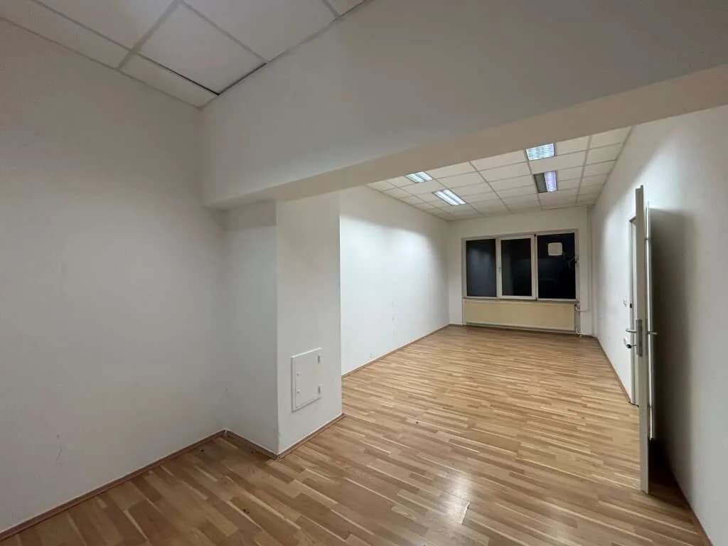 Gewerbeimmobilie mieten in Korneuburg – 111 m², € 900 – Bild 4 von 11
