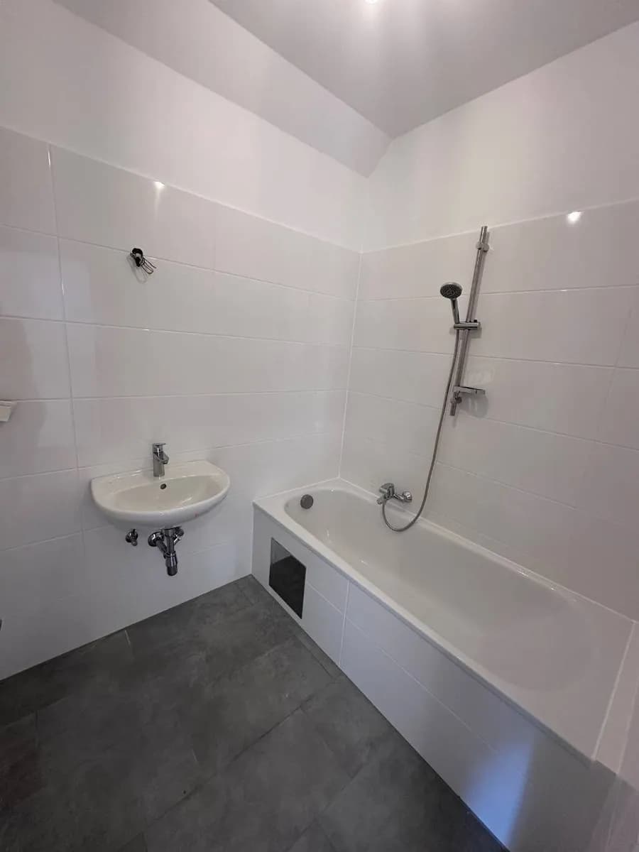 2-Zimmer-Wohnung mieten in Horn – 59 m², € 473 – Bild 13 von 14