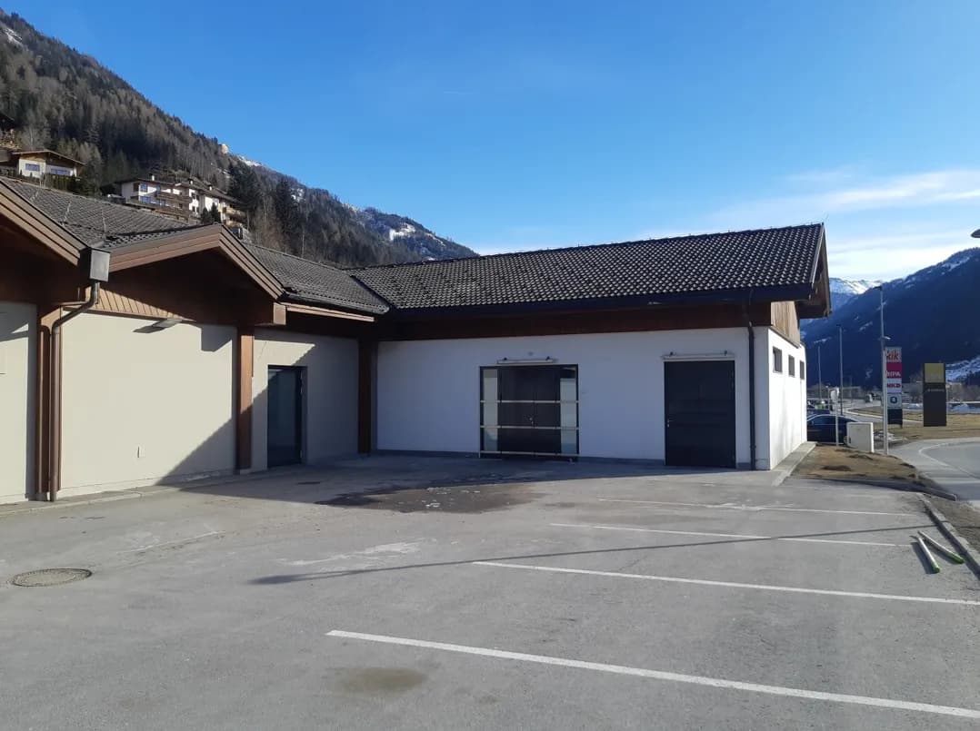 Gewerbeimmobilie mieten in Lienz – 330 m², € 15 – Bild 2 von 4