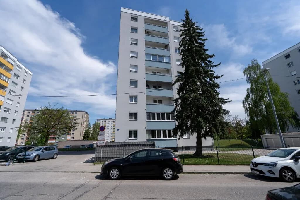 3-Zimmer-Wohnung kaufen in Wels – 90 m², € 219.000 – Bild 2 von 13