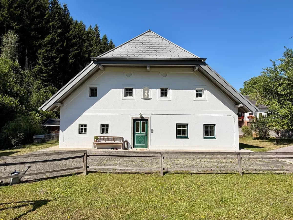 7-Zimmer-Haus kaufen in Gmunden – 294 m², € 990.000 – Bild 3 von 12