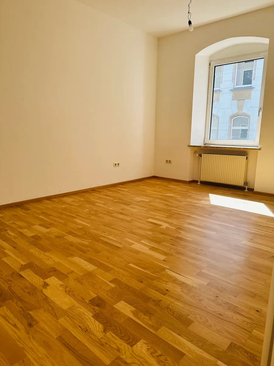 5-Zimmer-Wohnung mieten in Linz – 105 m², € 1.499 – Bild 2 von 7