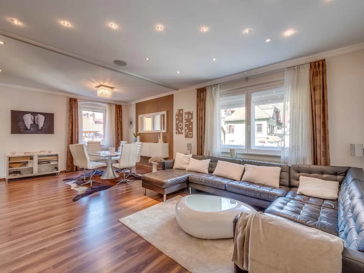 9-Zimmer-Haus kaufen in Innsbruck-Land – 287 m², € 1.250.000